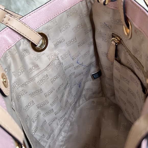 Pink Michael Kors Jet Set Tote bag! - Picture 9 of 13